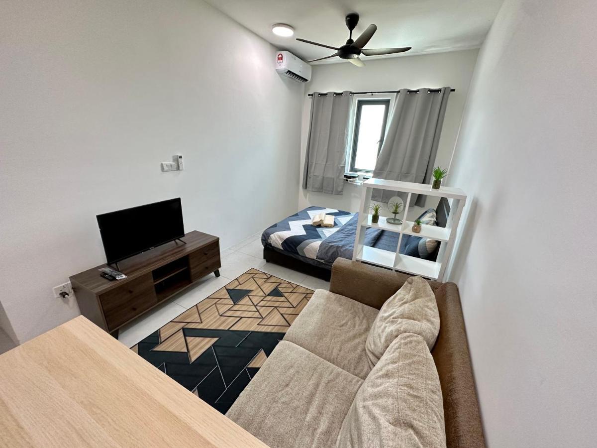 Apartment Dreamy Cozy Meritus Residensi